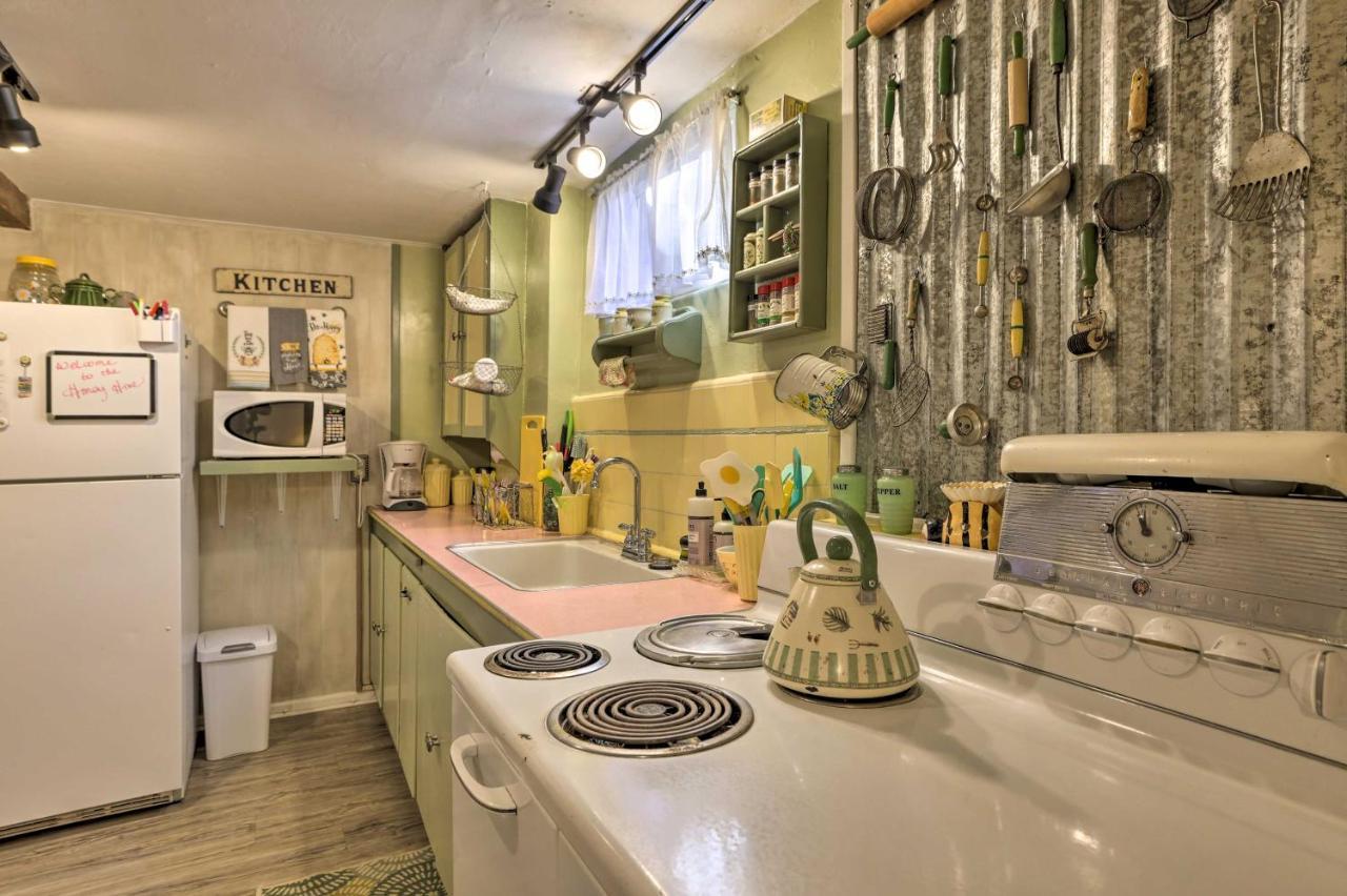 Cozy And Vintage Cedar City Apartment With Fire Pit! Eksteriør billede