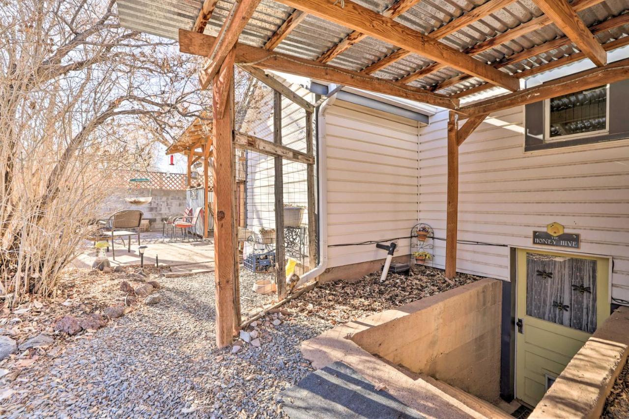 Cozy And Vintage Cedar City Apartment With Fire Pit! Eksteriør billede